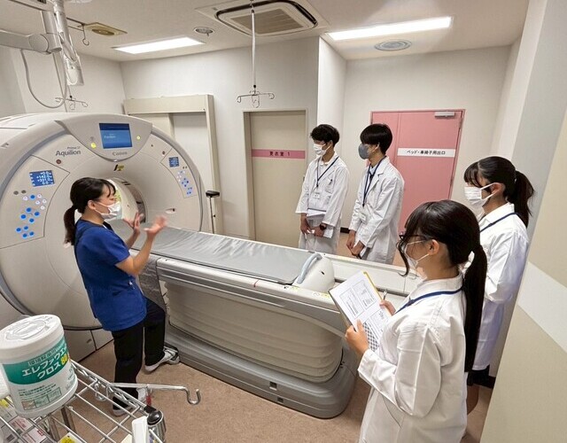 医師体験の様子