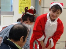 千葉健生病院　クリスマス会で、高校生ボランティアが大活躍！