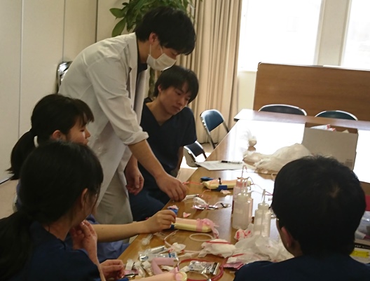 本日の研修医「2019年初期研修5名で開始！」～プライマリケア講義、採血レクチャーを皮切りにスタート～の巻