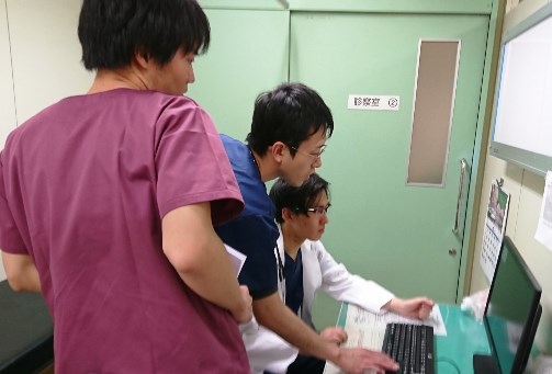 本日の初期研修医「プライマリケア講義・研修」理学療法室・救急外来の巻