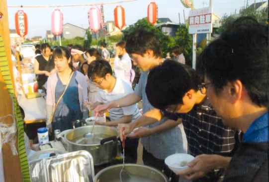 本日の研修医「ふたわ盆踊り大会、地域の患者さんと交流」